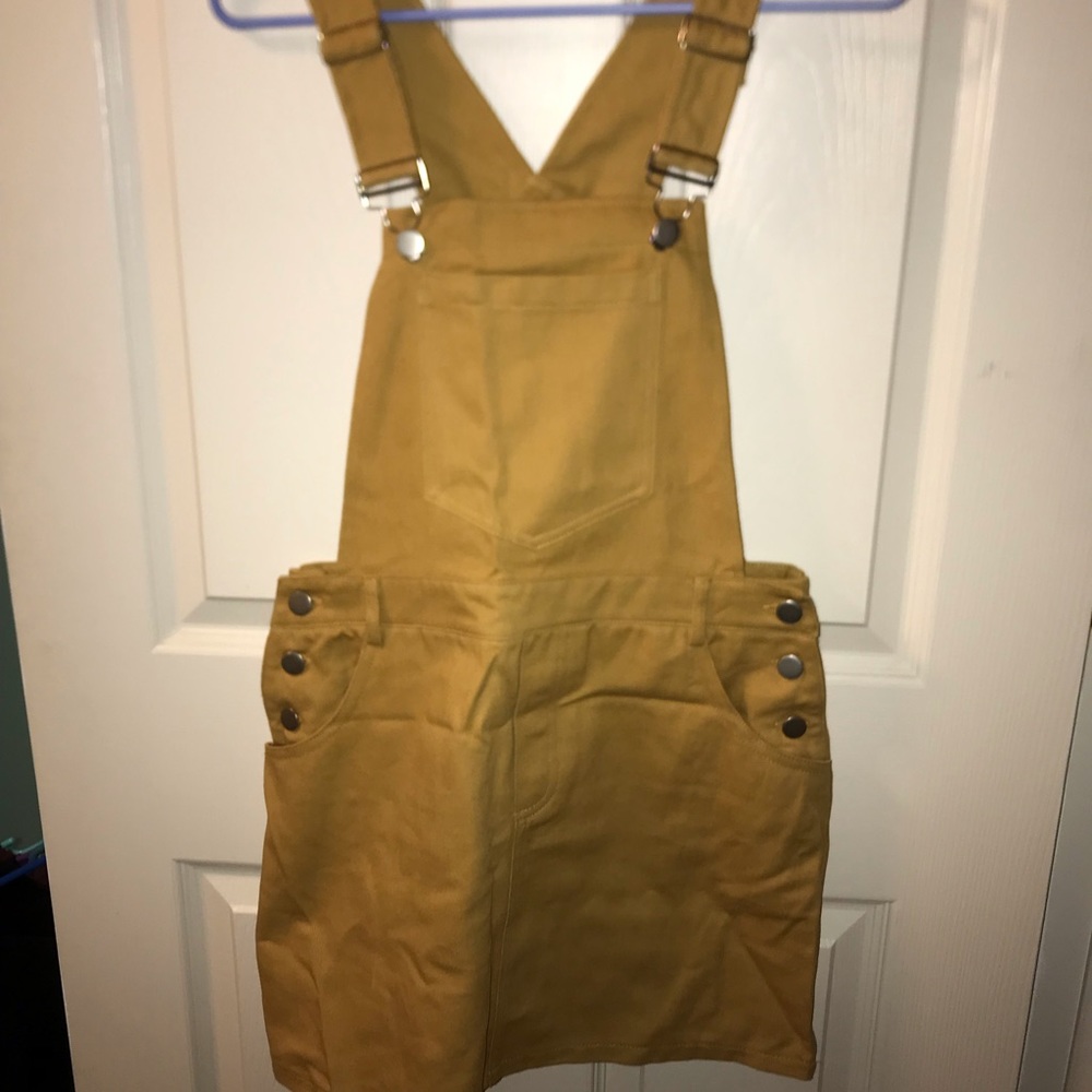 overall skirt- never worn